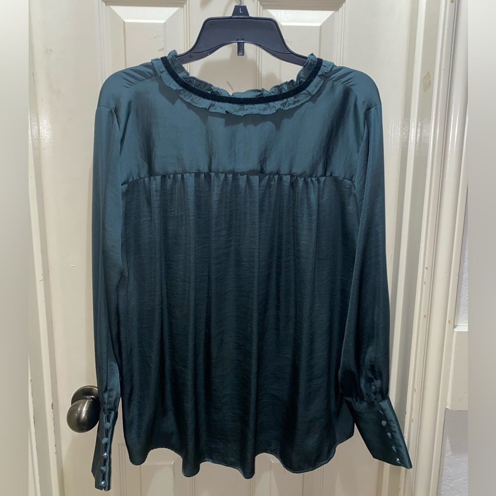 Pretty long sleeved shirt